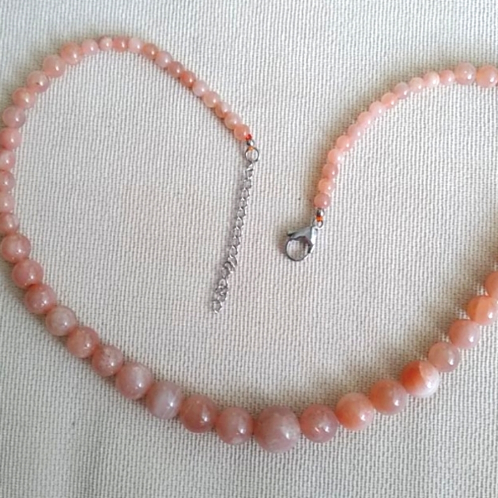 PEACH MOONSTONE BEADED NECKLACE